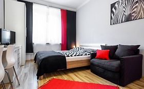 Studio Pomorska , Bezplatny Parking